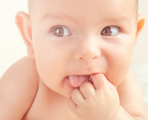 teething baby
